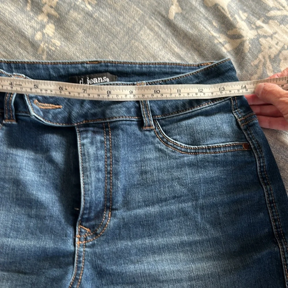 D Jean shorts size 4 - Picture 4 of 5